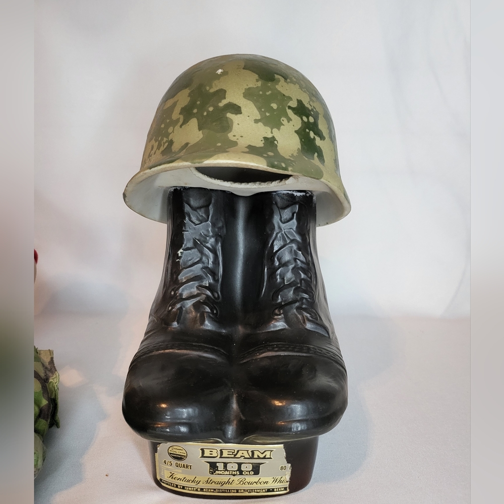 1975 Vintage Jim Beam Whiskey Decanter. 100 Months Old. Empty Bottle.